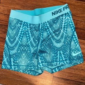 nike pros
womens size medium